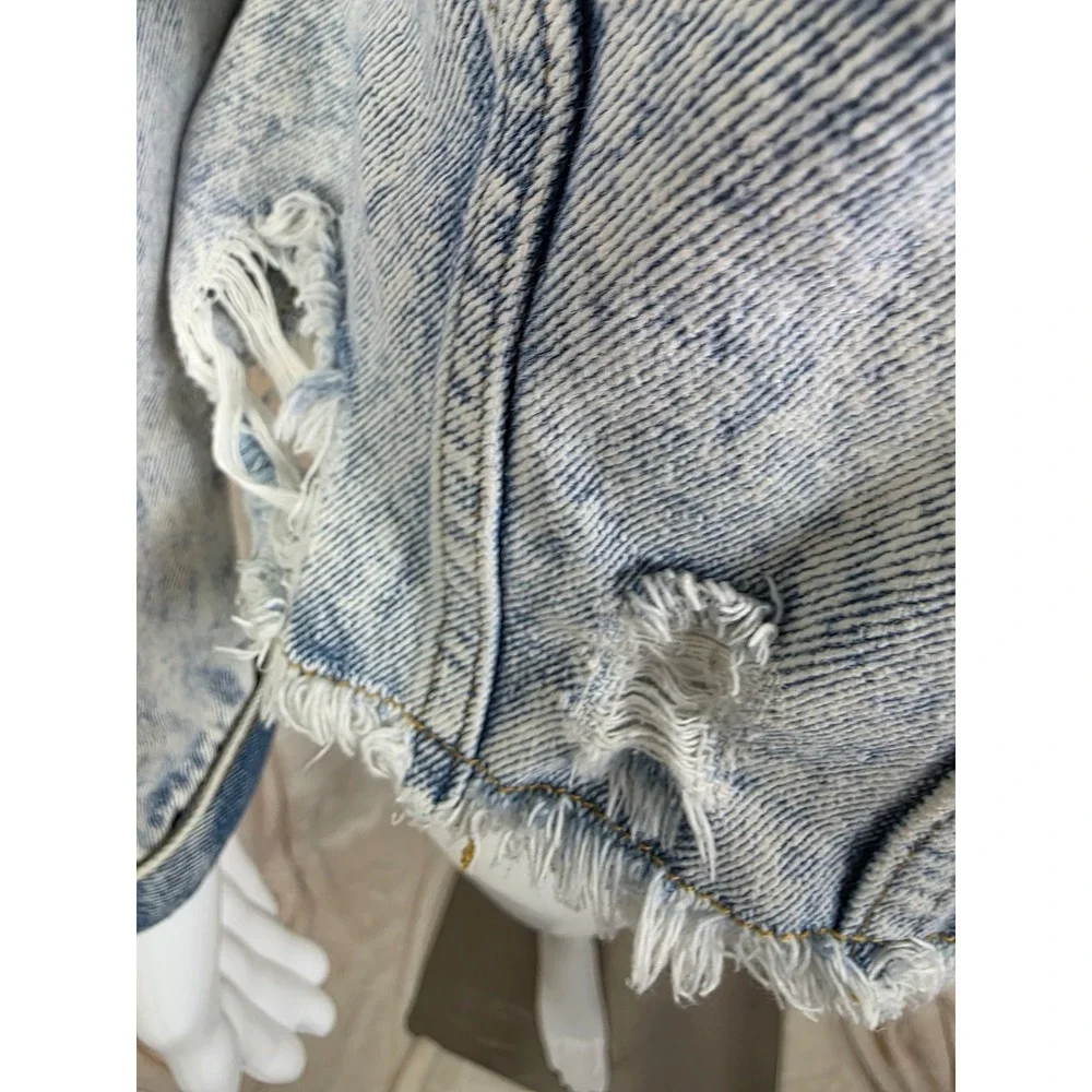Rivalry Runway Denim Cowgirl‎ Acid Wash Distressed Jean Jacket Light Blue L